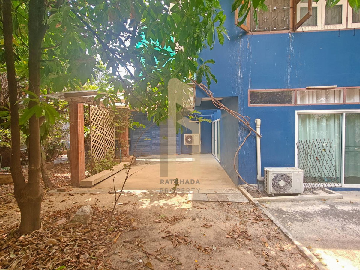 รูป 🔥 ขาย 🔥 บ้านพร้อมที่ดิน ซอย ลาดพร้าว 64 / 5 ห้องนอน P107 - รูปที่ 5/22