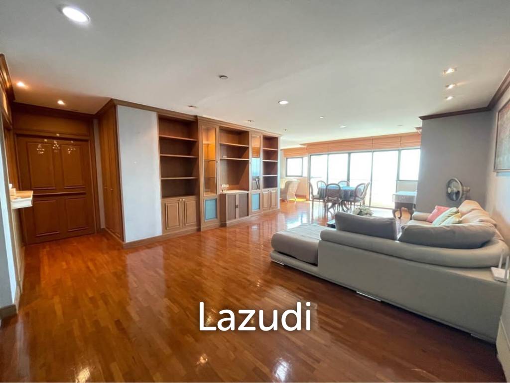 รูป 220.0 ตร.ม.  3 ห้องนอน  4 ห้องน้ำ คอนโดสำหรับ เช่าใน ทุ่งมหาเมฆ - รูปที่ 2/21