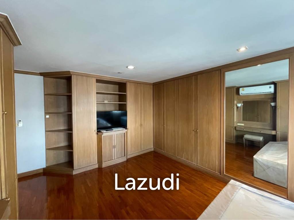 รูป 220.0 ตร.ม.  3 ห้องนอน  4 ห้องน้ำ คอนโดสำหรับ เช่าใน ทุ่งมหาเมฆ - รูปที่ 14/21