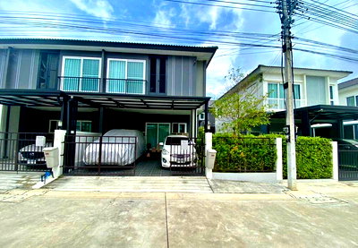 ขายบ้านแฝด : บ้านแฝด 2 ชั้น ฟังก์ชันครบ ใกล้เมืองพัทยา ใน หมู่บ้านศุภาลัย วิลล์