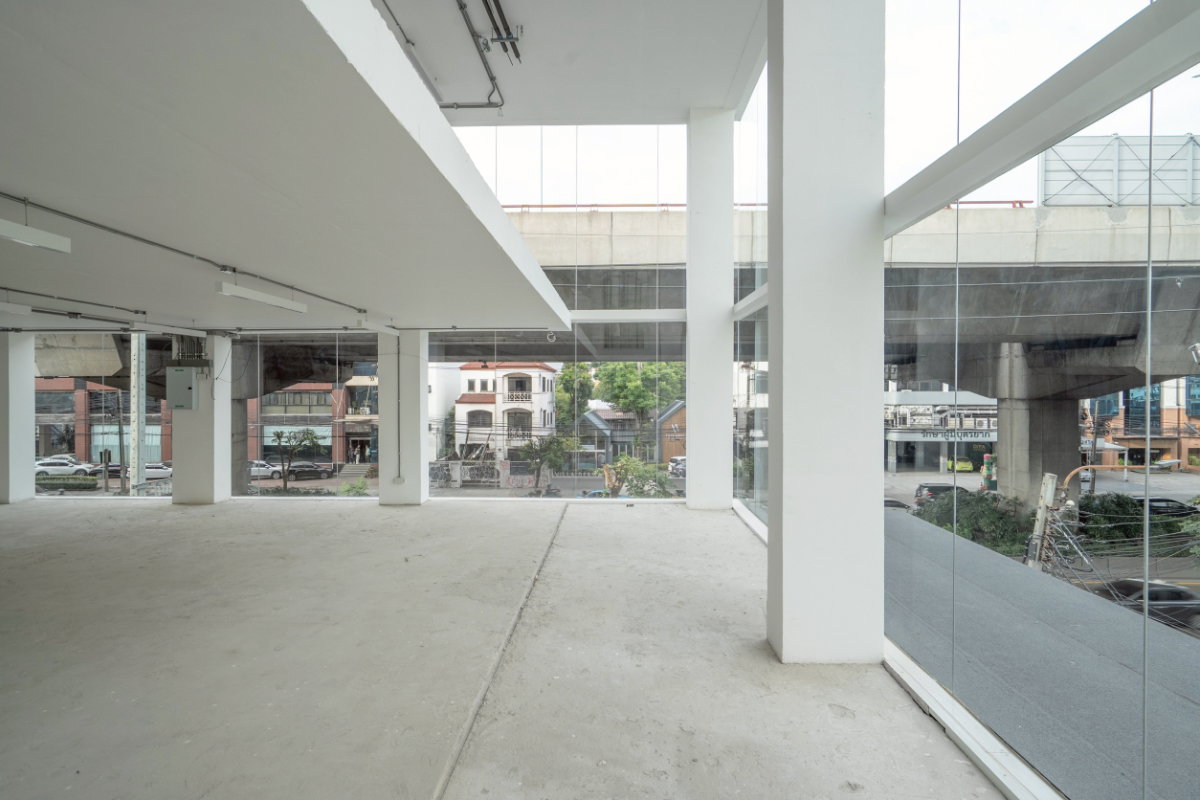 รูป ให้เช่าอาคารโมเดิร์น 6 ชั้น (รวม Rooftop) ทำเลศักยภาพ พระราม 9 ซอย 54 (N.2106) - รูปที่ 7/19