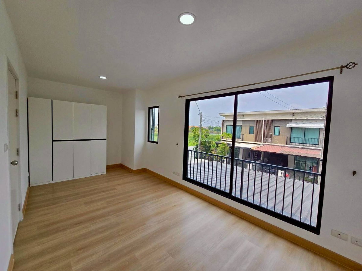 รูป ทาวน์โฮม รีโนเวทใหม่ ทำเลดี หมู่บ้าน เดอะคอนเนค43 วงแหวน-รามอินทรา2 ถ.คู่ขนานกาญจนาภิเษก บางเขน ใกล้ทางด่วน - รูปที่ 14/21