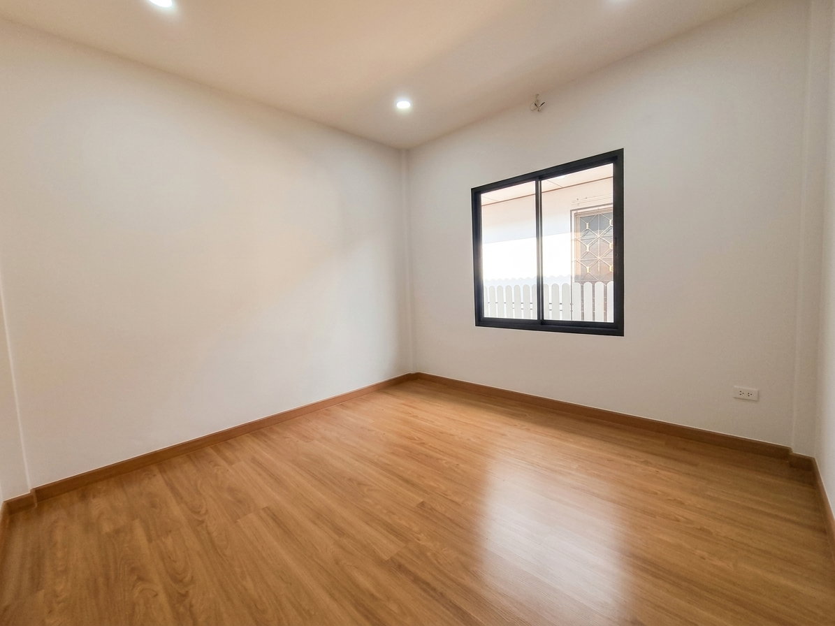 รูป ขายบ้านเดี่ยวชั้นเดียวฐานมั่นคง คลอง 2 พื้นที่ 50 ตร.ว. แต่งใหม่ใกล้ตลาดไท ฟรีโอน - รูปที่ 24/31