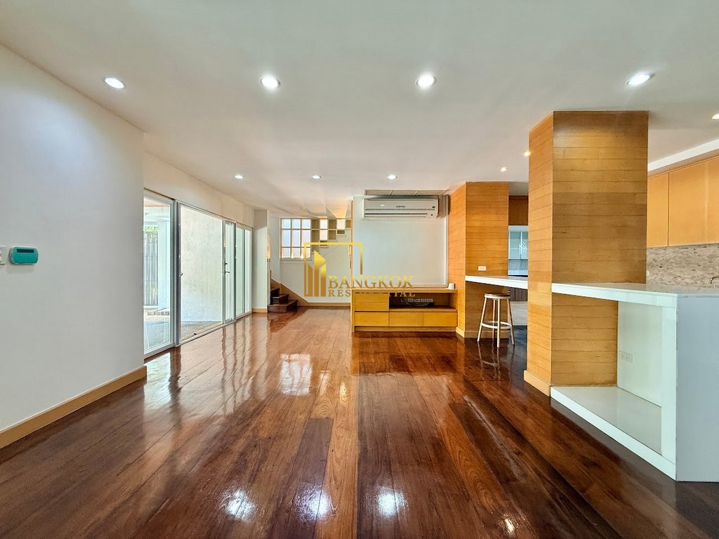 รูป Incredible 6 Bedroom House For Rent in Phra Khanong Area - BR28166SH - รูปที่ 9/71