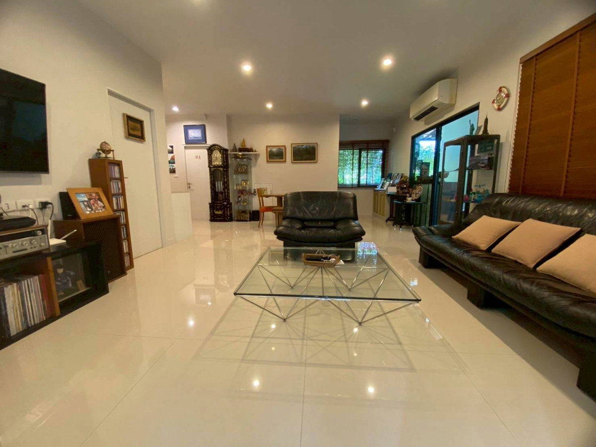 รูป P0699/ขายบ้านเดี่ยวบรรยากาศรีสอร์ท: บุราสิริ พัฒนาการ (Burasiri Pattanakarn) - รูปที่ 3/11