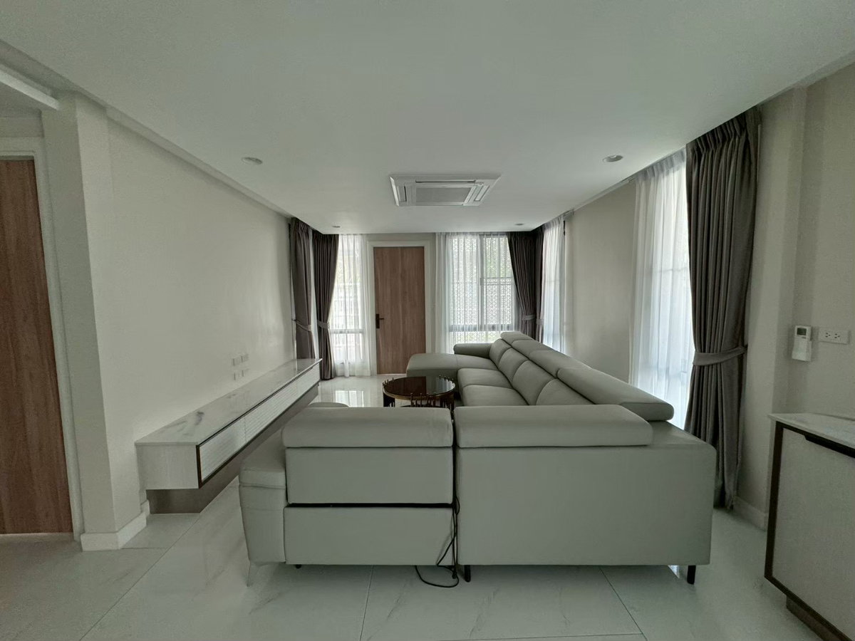 รูป บ้านรีโนเวทใหม่ 3 นอน 3 น้ำ ใกล้ รพ. สมิติเวช ทองหล่อ ** NO CO-AGENT ** - รูปที่ 67/74