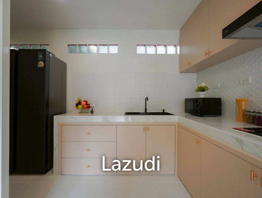 รูป ขายบ้านเดี่ยวแสนอบอุ่นและกว้างขวาง บ้านสวนลลนา พัทยา - รูปที่ 13/30