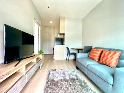 Condos for rent : Condo for rent : Noble Revolve Ratchada1 1 Bedroom High floor Fully furnished near MRT Cultural Centre 