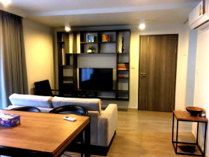 Condos for rent : Maestro 02 Ruamrudee in Soi Ruamrudee 2 with 2 bedrooms, 56 sq m. Pets allowed. 10-15 minutes walk to Ploenchit BTS station 