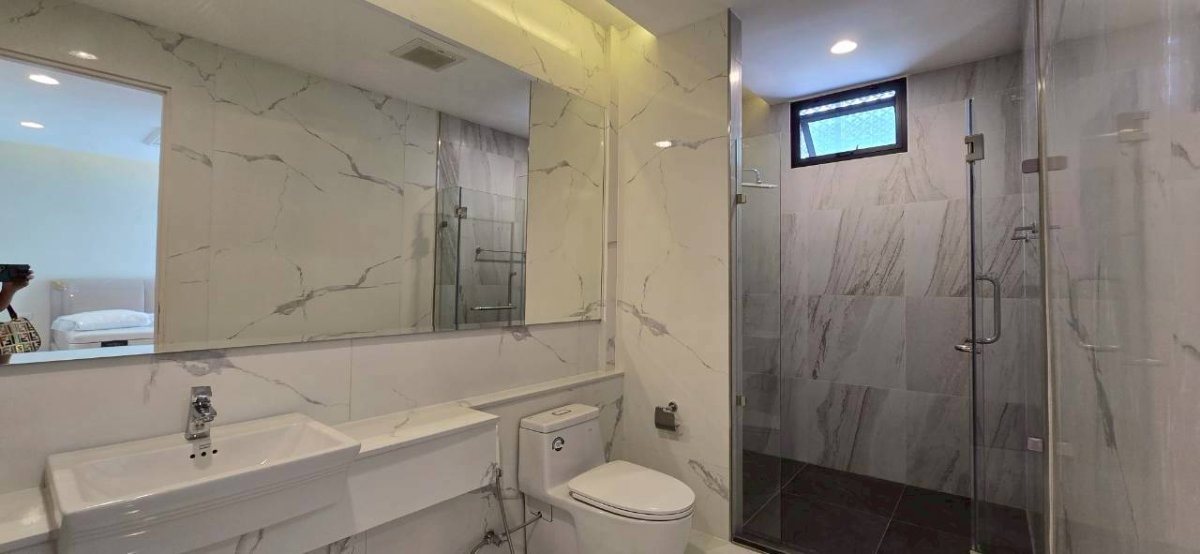 รูป บ้านรีโนเวทใหม่ 3 นอน 3 น้ำ ใกล้ รพ. สมิติเวช ทองหล่อ ** NO CO-AGENT ** - รูปที่ 16/74
