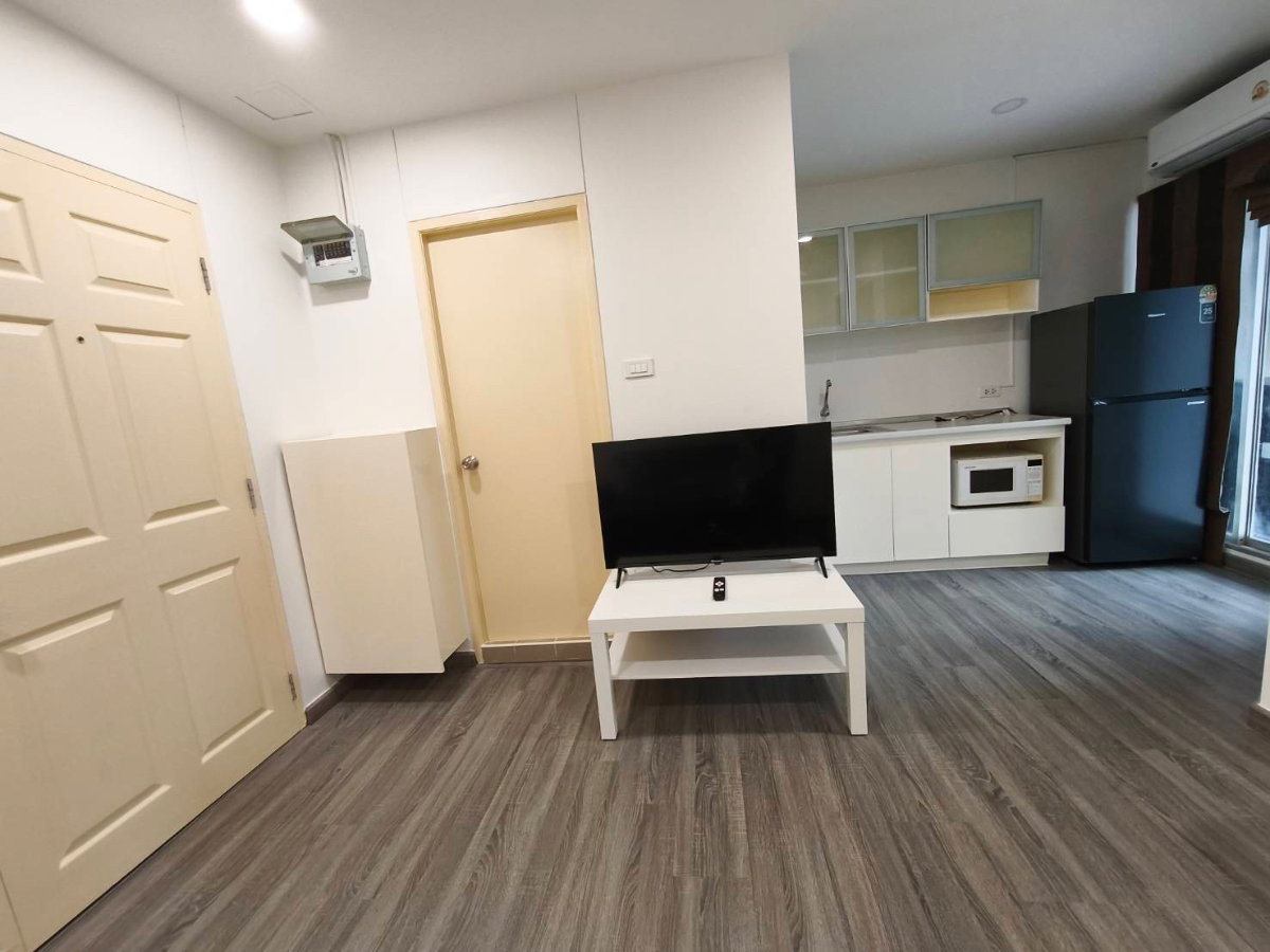 รูป S26 ให้เช่าคอนโด Lumpini Condo Town Bodindecha - Ramkhamhaeng (ลุมพีนีคอนโดทาวน์บดินทรเดชา - รามคำแหง)ห้องใหม่ เฟอร์นิเจอร์ครบ พร้อมเข้าอยู่  - รูปที่ 7/12