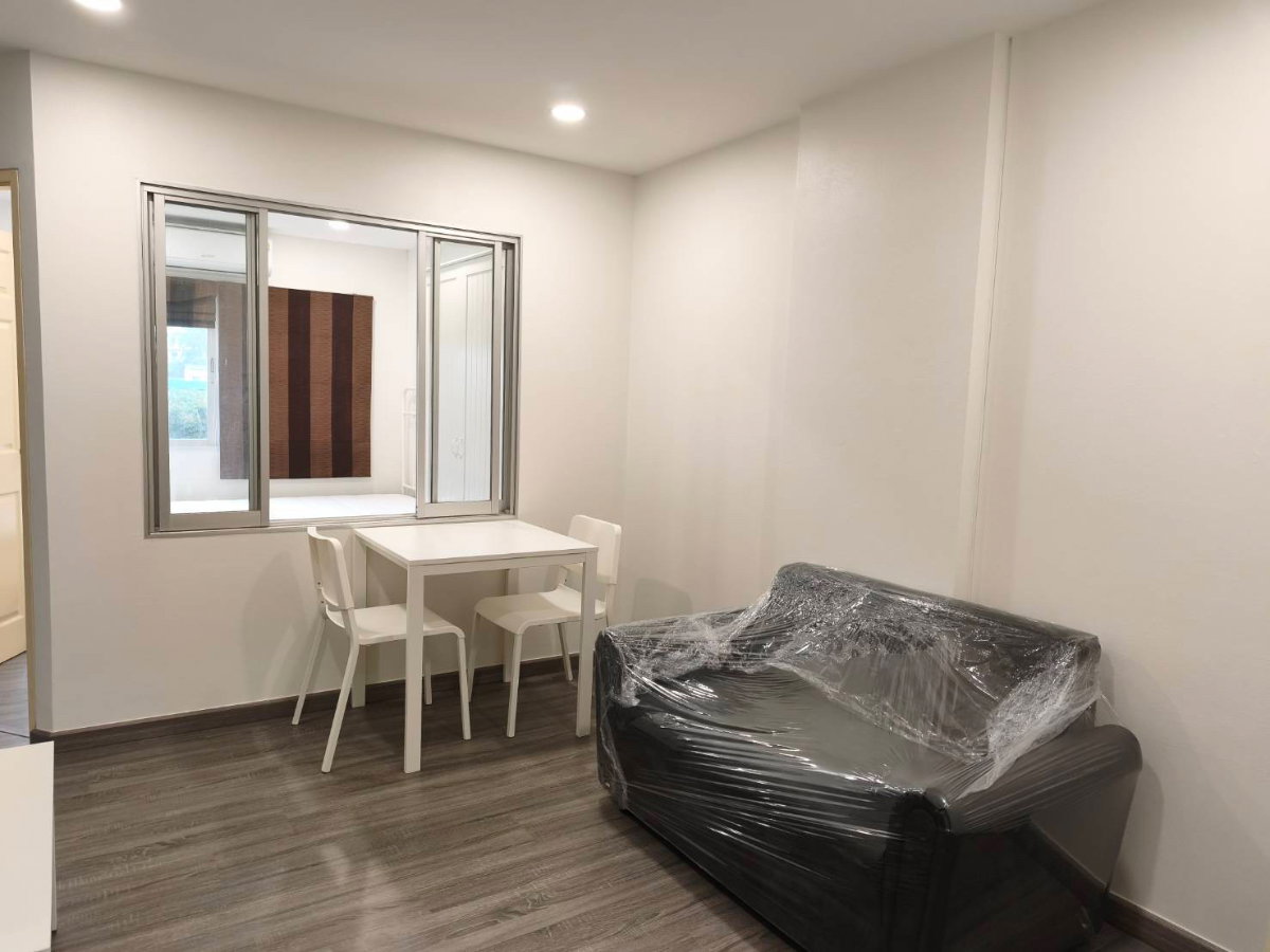 รูป S26 ให้เช่าคอนโด Lumpini Condo Town Bodindecha - Ramkhamhaeng (ลุมพีนีคอนโดทาวน์บดินทรเดชา - รามคำแหง)ห้องใหม่ เฟอร์นิเจอร์ครบ พร้อมเข้าอยู่  - รูปที่ 4/12