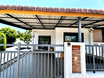 บ้านเดี่ยว ภูเก็ต : ขายบ้านหมู่บ้าน สุขภิรมย์ โซนถลาง ใกล้สนามบิน รพ.ถลาง โลตัส แม็กโคร  บ้านเลขที่ 333/141 หลังริม พื้นที่ 64 ตรว.  