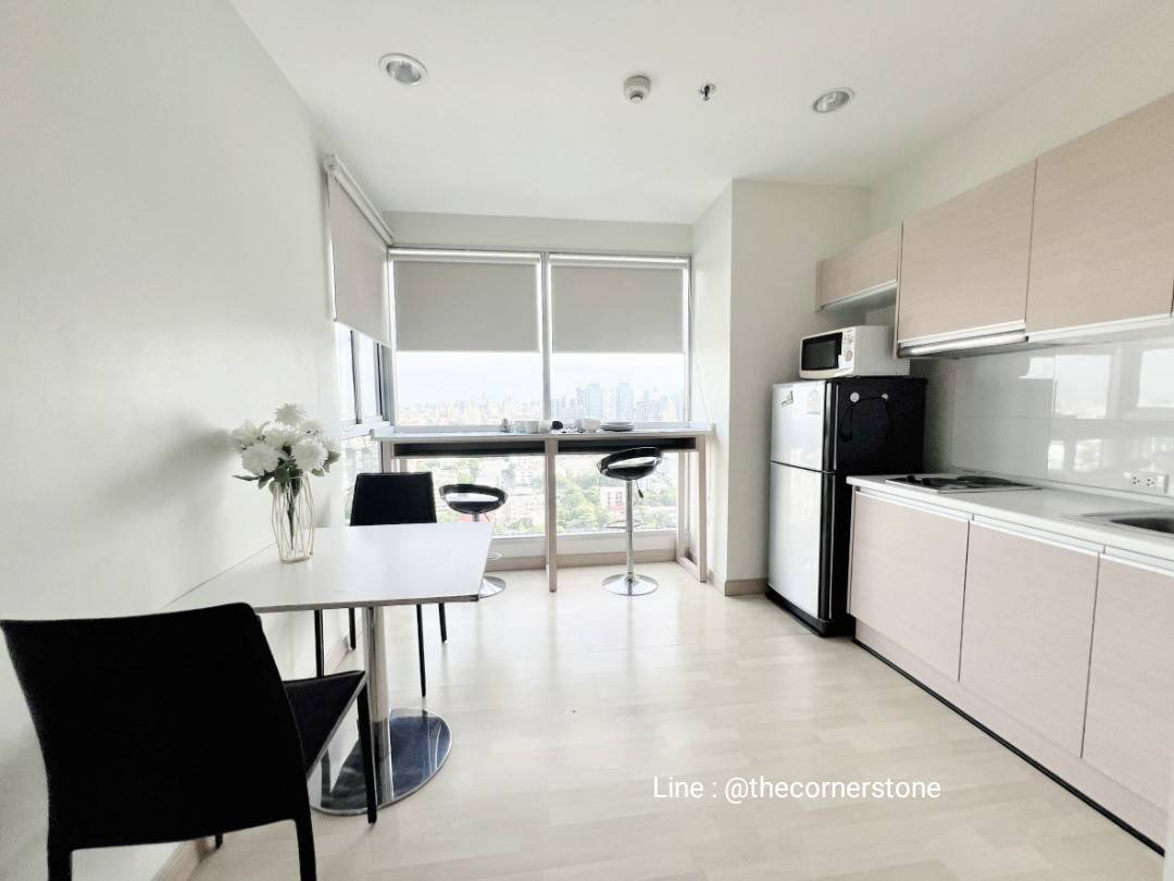 รูป ห้องสวย พร้อมเช่า❗️"𝐑𝐡𝐲𝐭𝐡𝐦 𝐑𝐚𝐭𝐜𝐡𝐚𝐝𝐚"  1 ห้องนอน 46 ตร.ม. ติด MRT-รัชดาภิเษก  [251211] - รูปที่ 6/10