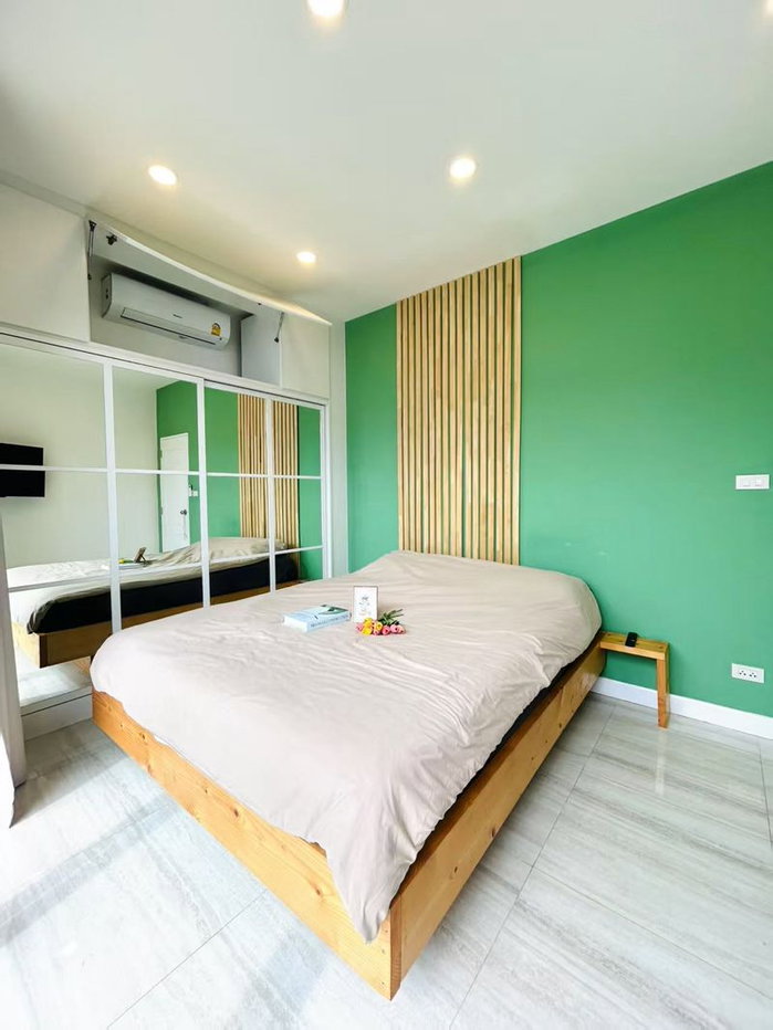 picture For Rent  Villa  4 Beds  3Bath - 7/13