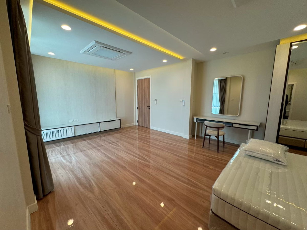 รูป บ้านรีโนเวทใหม่ 3 นอน 3 น้ำ ใกล้ รพ. สมิติเวช ทองหล่อ ** NO CO-AGENT ** - รูปที่ 50/74