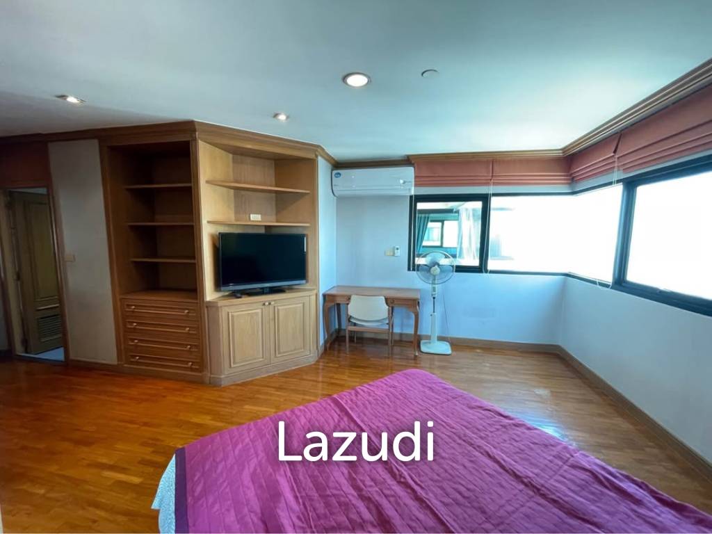 รูป 220.0 ตร.ม.  3 ห้องนอน  4 ห้องน้ำ คอนโดสำหรับ เช่าใน ทุ่งมหาเมฆ - รูปที่ 8/21