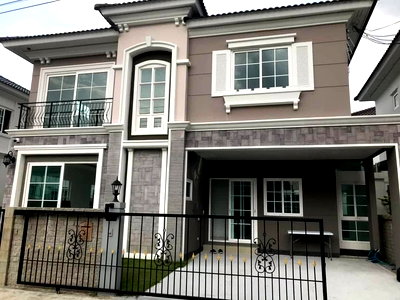 Houses for rent Phet Kasem Road : ✨For rent Golden Neo Satorn ✨LineID: @Propvel (with @ in front)✨