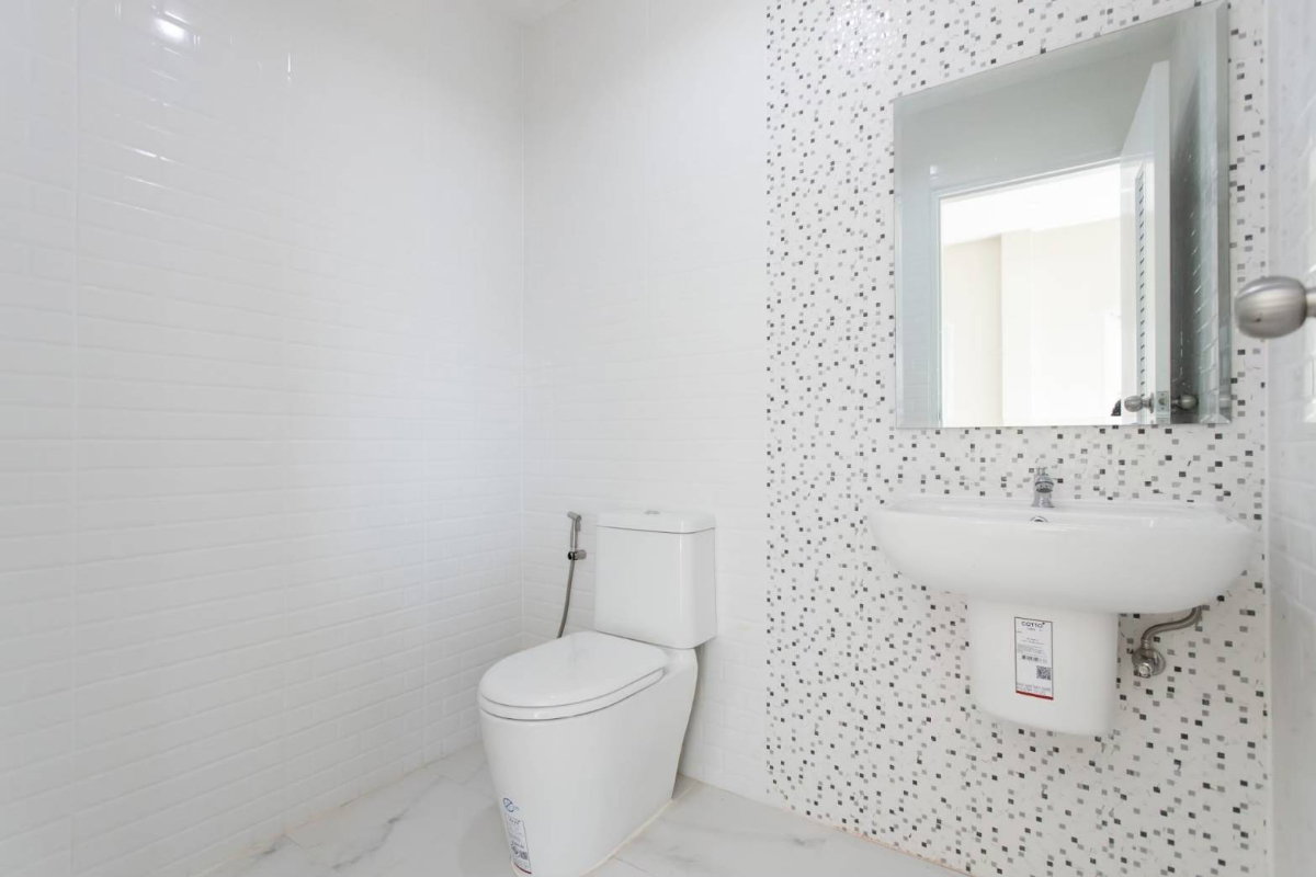 รูป 🏡เช่าด่วน 25,000 บาท ** ว่างกลาง พ.ค 69 🏰ทาวน์​โฮม 3 ชั้น ล้ำเลิศทาวน์โฮม หลังมุม!!!  🏡โครงการใหม่ ย่าน สวนหลวง ถนนเฉลิมพระเกียรติ 14 แยก 18  - รูปที่ 17/23