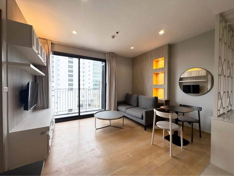 รูป 𝗬𝗔𝗞𝗬𝗔𝗜 𝗙𝗢𝗥 𝗥𝗘𝗡𝗧 HQ Thonglor by Sansiri – ห้องใหญ่ 50 ตร.ม. ชั้นสูง ใกล้ BTS ทองหล่อ🚆 (ประมาณ 850 เมตร)  - รูปที่ 2/8