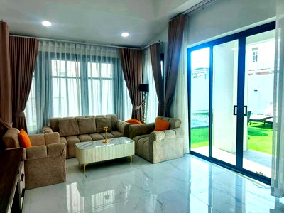 เช่าบ้านเดี่ยว ชลบุรี : ให้เช่า Baan Fah Rim Haad Jomtien  5 นอน 4 น้ำ 