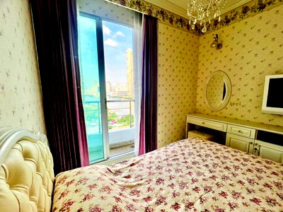 Condos for sale : ST534/ Urgent sale! Condo with panoramic view of the Chao Phraya River, Supalai River Place (Supalai River Place)