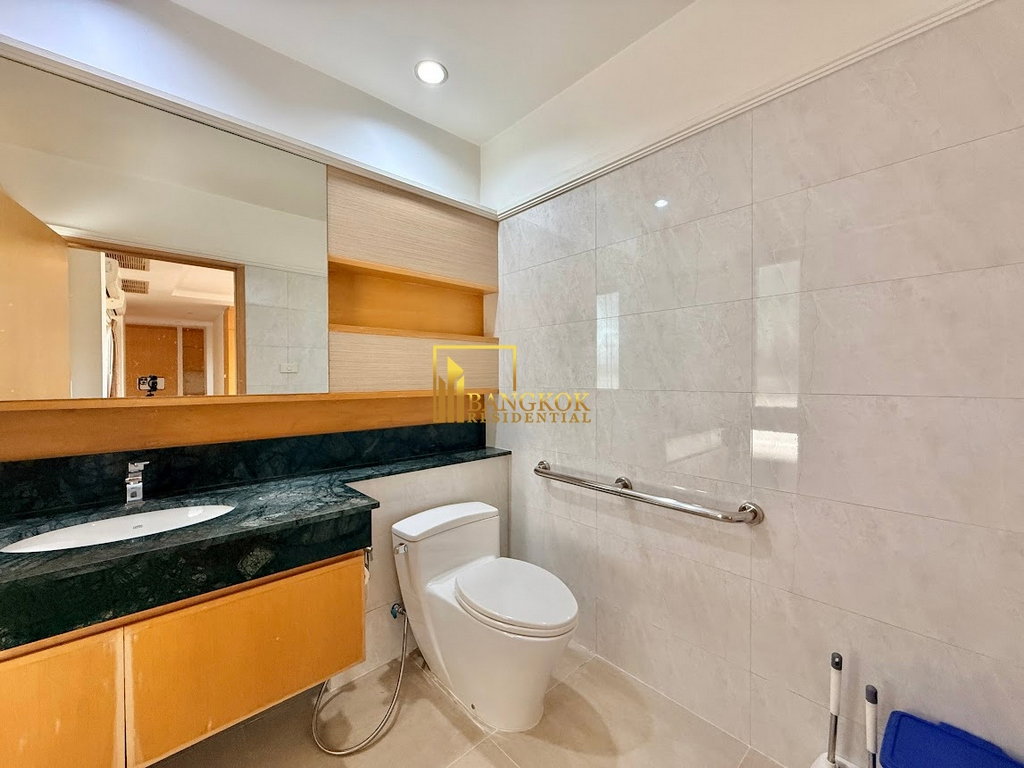 รูป Incredible 6 Bedroom House For Rent in Phra Khanong Area - BR28166SH - รูปที่ 54/71