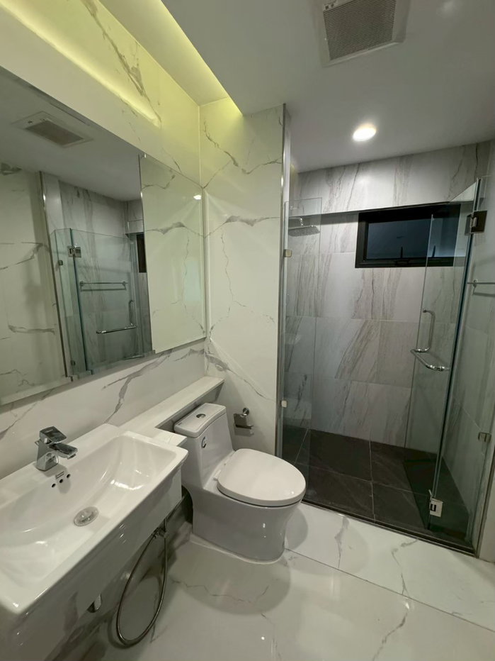 รูป บ้านรีโนเวทใหม่ 3 นอน 3 น้ำ ใกล้ รพ. สมิติเวช ทองหล่อ ** NO CO-AGENT ** - รูปที่ 66/74