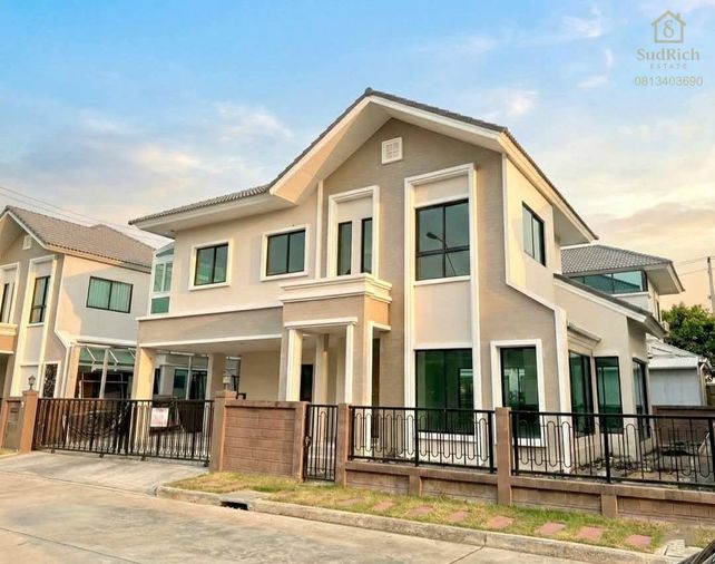 Premium Detached Home for Sale – Laddarom Wongwaen–Ramintra (Peaceful & Private Living)