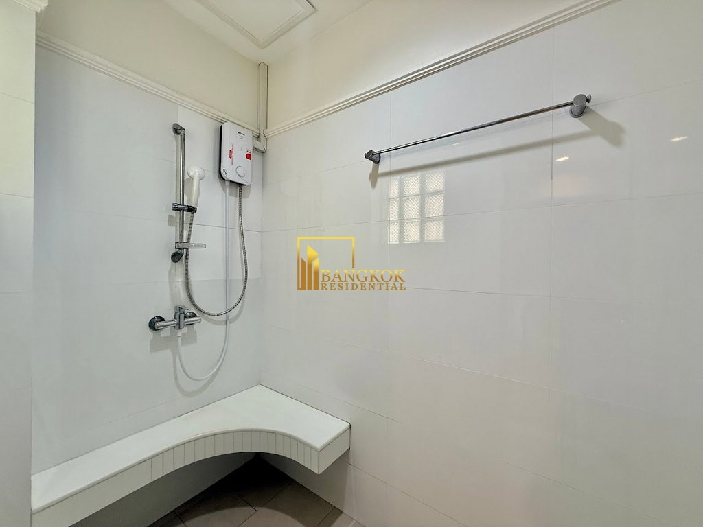 รูป Incredible 6 Bedroom House For Rent in Phra Khanong Area - BR28166SH - รูปที่ 22/71