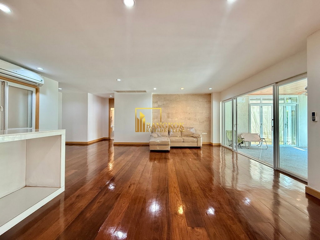 รูป Incredible 6 Bedroom House For Rent in Phra Khanong Area - BR28166SH - รูปที่ 10/71