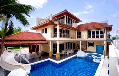 Houses for sale Chonburi : Luxurious, large detached house for sale near Jomtien Beach, just minutes away.
