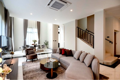เช่าบ้านเดี่ยว ถนนศรีนครินทร์-ร่มเกล้า : ให้เช่าบ้านหรูระดับ Ultra Luxury ฮวงจุ้ยดี✨ CINQ ROYAL Krungthep Kreetha 🔥 Line ID @034etfin 📲 5 ห้องนอน 6 ห้องน้ำ ✨พร้อมเข้าอยู่ 