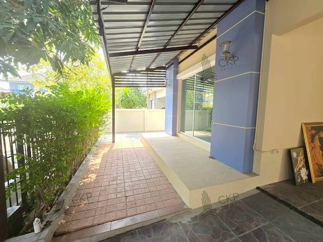 รูป ขาย บ้านเดี่ยวเพอร์เฟค พาร์ค สุวรรณภูมิ เฟส 2 เหมาะสำหรับครอบครัวที่ต้องการบ้านกว้าง เดินทางสะดวก และจอดรถได้หลายคัน | รหัส 93339 - รูปที่ 3/19