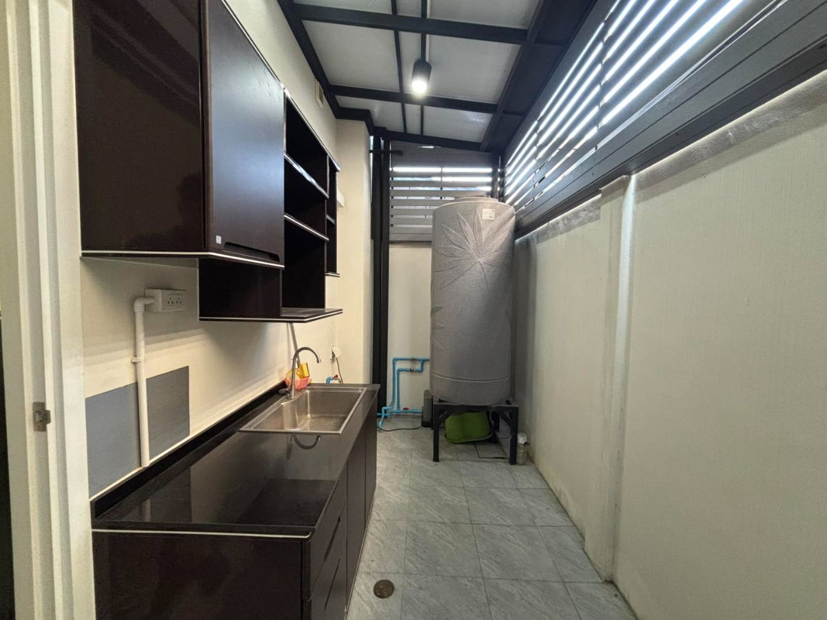 รูป 🏡 𝗛𝗢𝗨𝗦𝗘 𝗙𝗢𝗥 𝗦𝗔𝗟𝗘 | ทาวน์โฮม 2 ชั้น เก้ามงคล วิลเลจ พุทธมณฑลสาย 5 (ซอยไร่ขิง 26) ⚡️ - รูปที่ 14/20