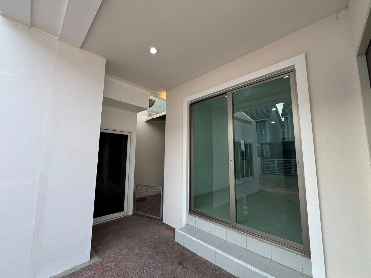 รูป ขายบ้านทาวน์โฮมสไตล์ Vintage บ้านสวยในโครงการเดอะปาล์มการ์เด้น8 คุณภาพราคาสุดคุ้ม ทำเลใกล้เมืองเชียงใหม่ - รูปที่ 5/13