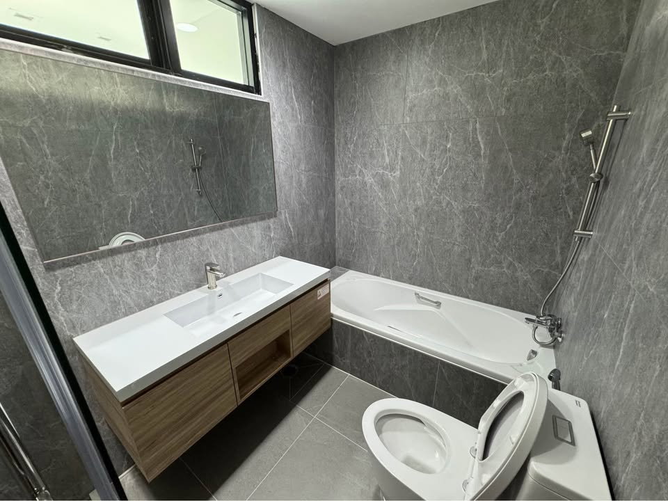 รูป +++เช่าด่วน+++ Sathorn Garden Condo **3  ห้องนอน  220 ตร.ม. แต่งครบพร้อมเข้าอยู่ - รูปที่ 12/25