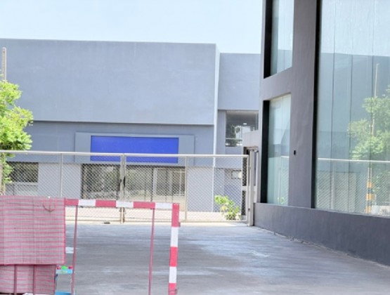 รูป ให้เช่า โชว์รูม พร้อม Office พร้อมพื้นที่ซ่อมบำรุง ห้องพ่นสี / โชว์รูม ขนาดใหญ่ /ทำเล ริมถนนสุขสวัสดิ์ (ติดถนนใหญ่) / ผังสีม่วง / เหมาะหลากหลายธุรกิจ - รูปที่ 2/15