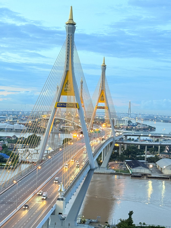 รูป ให้เช่าห้องชุดสุดหรู เชิงสะพานภูมิพล 1 ชั้น 26 วิวสะพาน ห้องใหญ่ เฟอร์ฯครบ - รูปที่ 16/19