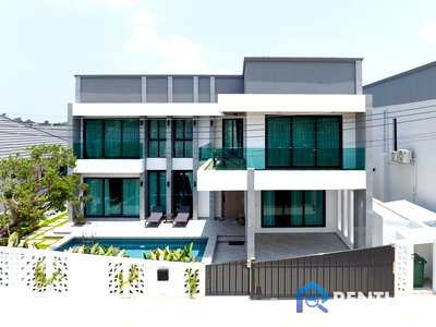 บ้านเดี่ยว หนองปรือ ชลบุรี : บ้านหรูสไตล์โมเดิร์นทรอปิคอล 5 ห้องนอน ทำเลศักยภาพพัทยา