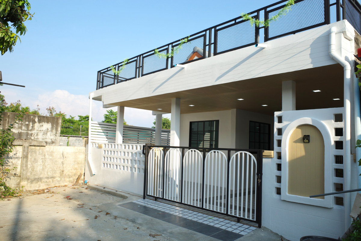 รูป บ้านชั้นเดียว หลังมุมใน มีดาดฟ้าชั้นบน หมู่บ้านนันทวัน5 ซอยเลียบวารี11 คู้ขวา หนองจอก บ้านสวย ทำเลดี พร้อมเฟอร์นิเจอร์ - รูปที่ 3/39