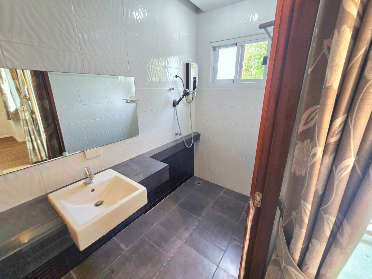 picture House for rent! Lanna ville ,Saraphisea ,Near Nis,  Napa School  - 20/23