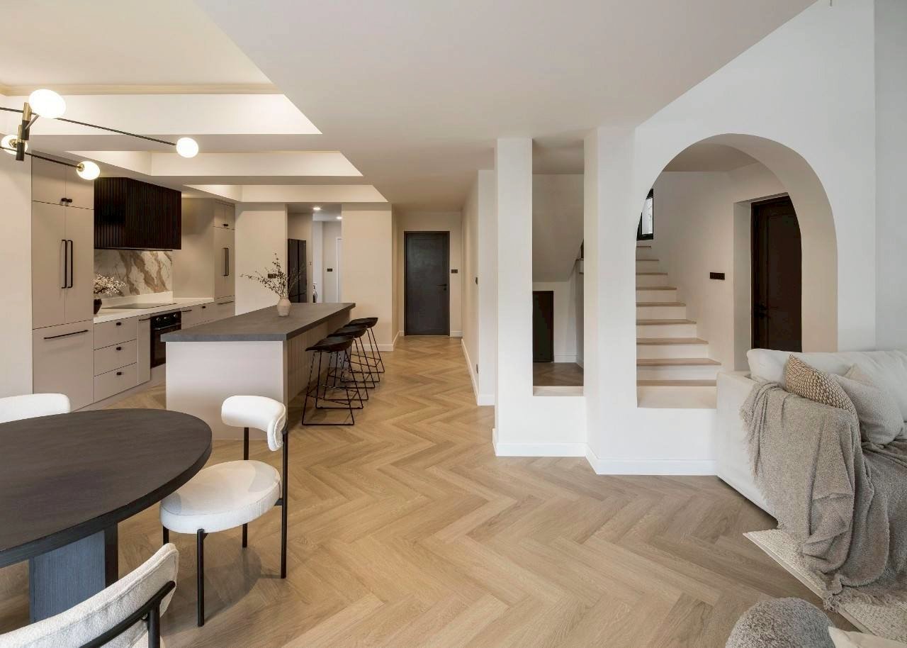 รูป LTH15257 – Modern House for Sale Ekkamai–Thonglor | City Lifestyle Best Value | Near BTS Ekkamai | 29 MB - รูปที่ 3/8