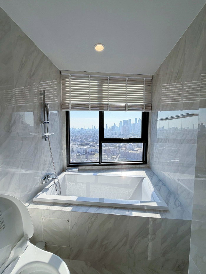 รูป LTH15255 – 🌆 Modern Comfort Above the City | Rama 4 Condo | 19.9 MB คอนโดพระราม 4 ชั้นสูง มอบทั้งวิว ความสะดวก และความคุ้มค่าในย่านศักยภาพ - รูปที่ 2/5