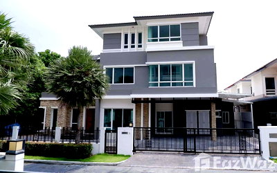 เช่าบ้านเดี่ยว ถนนศรีนครินทร์-ร่มเกล้า : บ้านเดี่ยวให้เช่า 5 ห้องนอน ในโครงการ แกรนด์ บางกอก บูเลอวาร์ด พระราม9-กรุงเทพกรีฑา 5779151