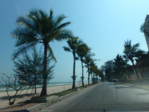 ให้เช่าที่ดิน 110 ตร.ว. ห่างชายหาดชะอำ ประมาณ 300 ม. (หลัง รร.สปริงฟิลด์ บีชรีสอร์ท)