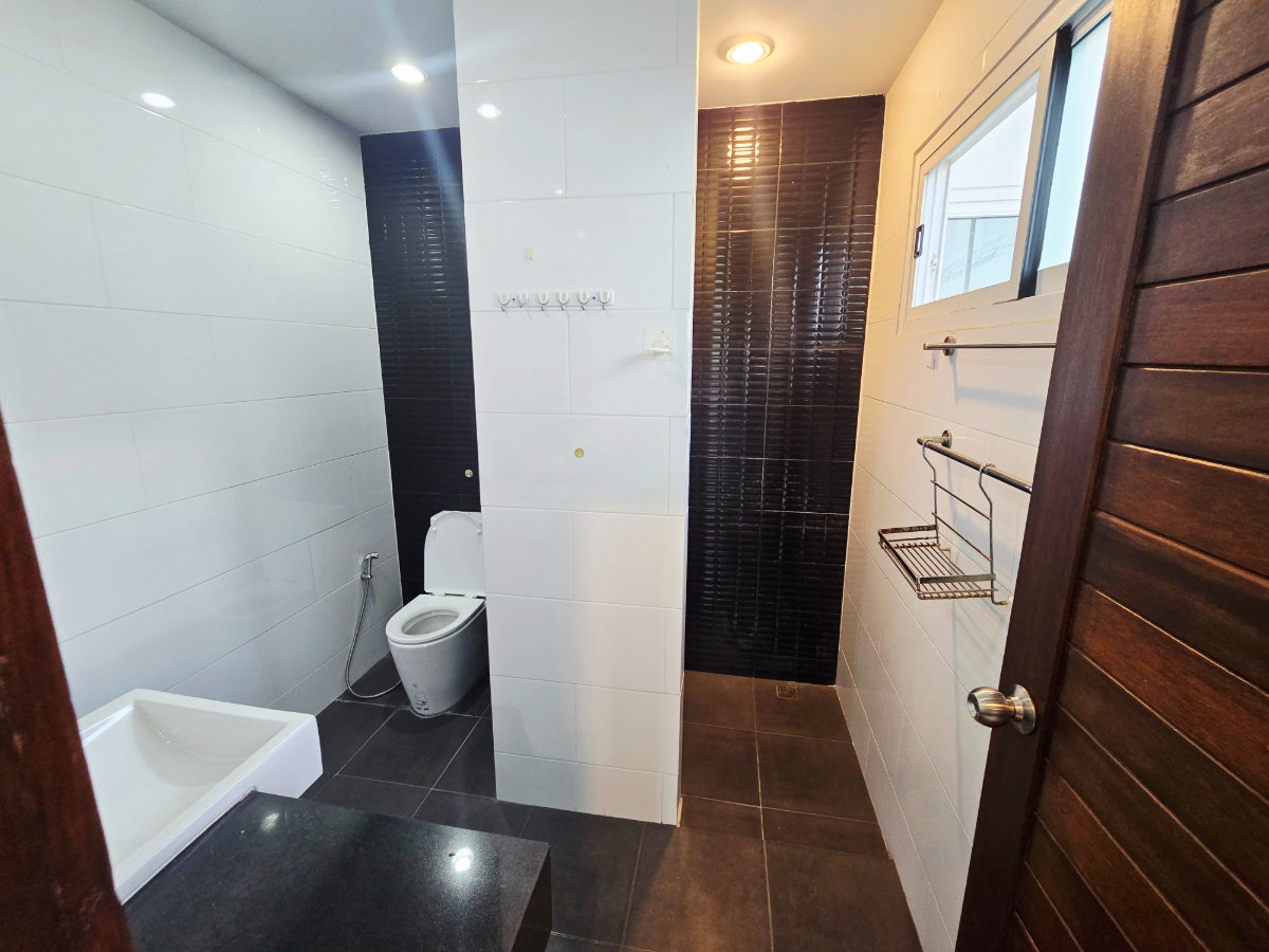 picture House for rent! Lanna ville ,Saraphisea ,Near Nis,  Napa School  - 17/23