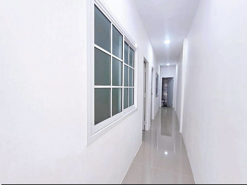 รูป ขายทาวน์โฮมรีโนเวทใหม่ ม.แบงค์วิลเลจ สุรศักดิ์ ศรีราชา - รูปที่ 6/10