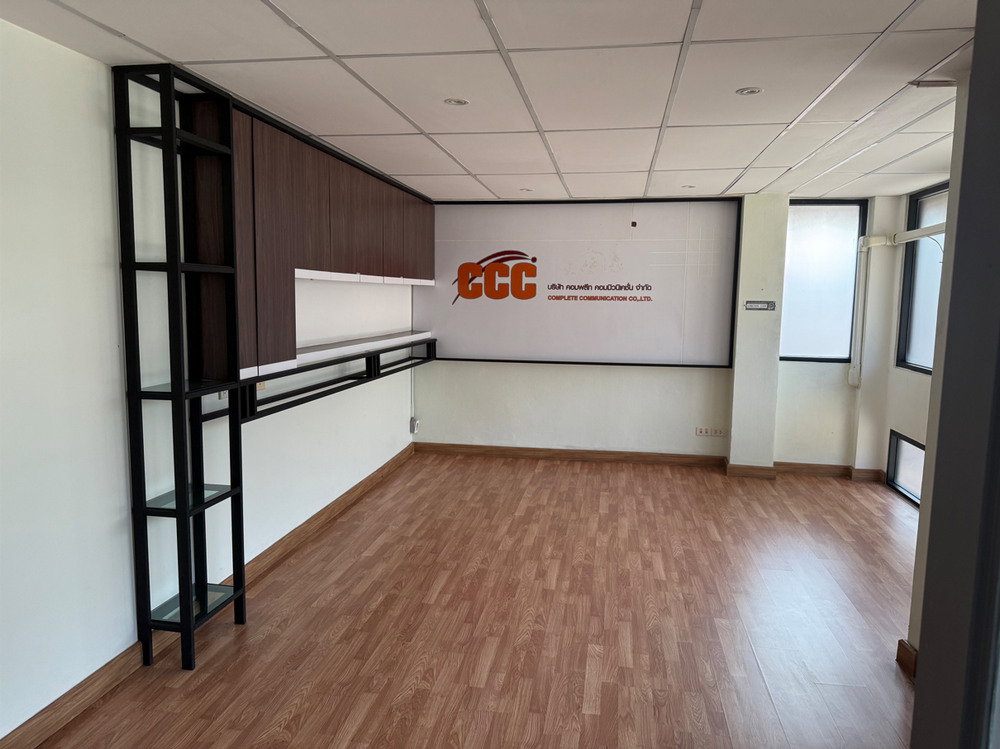 รูป Call : 080-598-9879 ให้เช่า อาคารสำนักงาน พื้นที่ออฟฟิศ 4 ชั้น 400 ตารางเมตร (มีห้องน้ำทุกชั้น) จอดรถ 4 คัน ถนนวิภาวดีรังสิต แขวงสนามบิน เขตดอนเมือง - รูปที่ 9/13