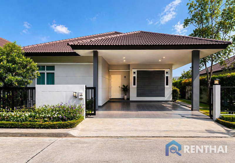 Houses for sale : Ready to move in modern design house in Pattaya